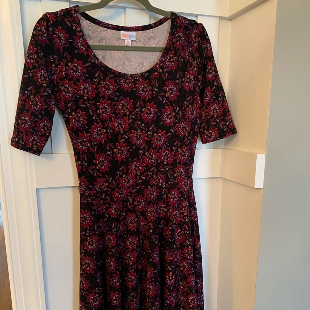 LuLaRoe Nicole Dress, Size M, blk w/floral